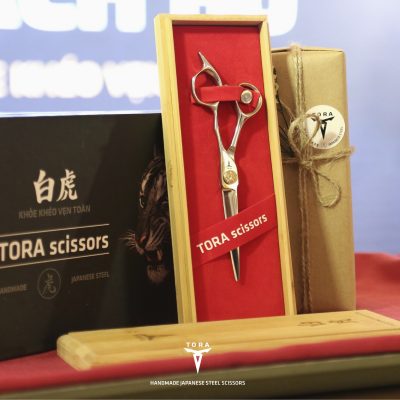 Kéo cắt tóc TORA Bạch Hổ ngọt như dao cạo
